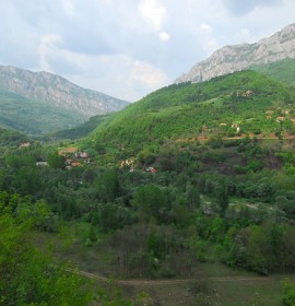 Greben planina, selo poganovo, Planinarski dom “Greben”